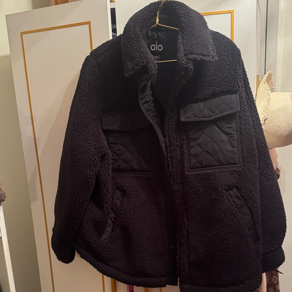 ALO Yoga Black Quilted Puffer Jacket